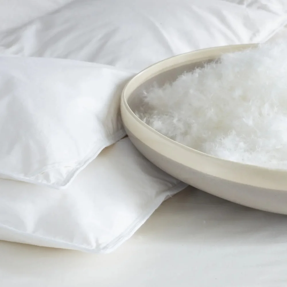 Quince Luxe White Goose Ultra Warm Down Comforter! Sz. King/ Cal King (Z81)